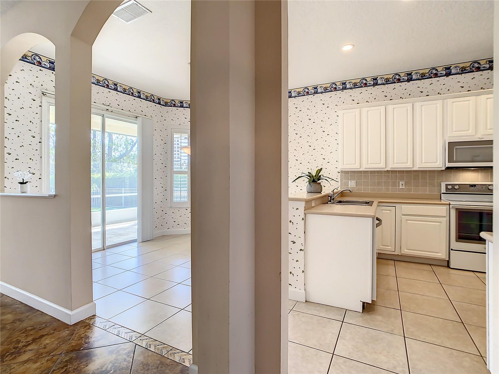 Closer view into kitchen