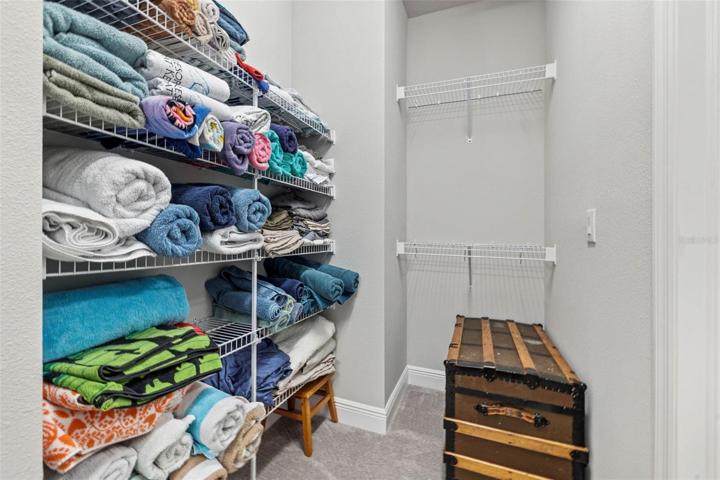 Owner's suite closet
