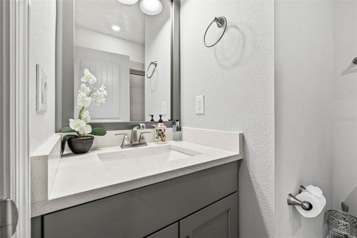 Full Bathroom 3