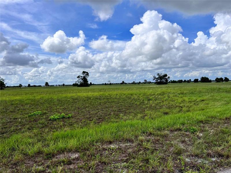Beautiful Up and Coming area Rotonda Meadows and Villas