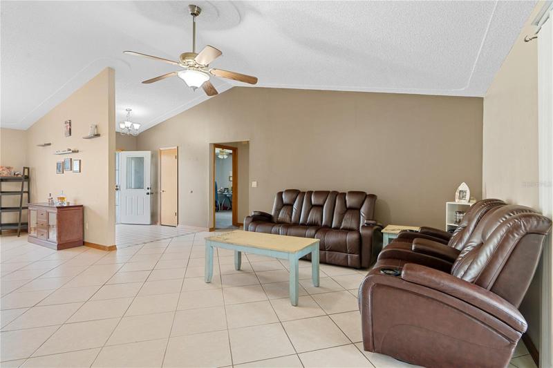 Sprawling living area with vaulted ceilings