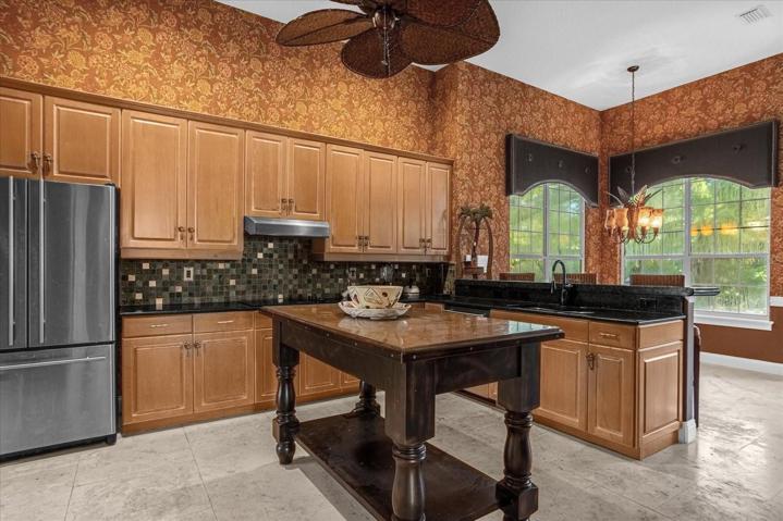 Kitchen and breakfast nook