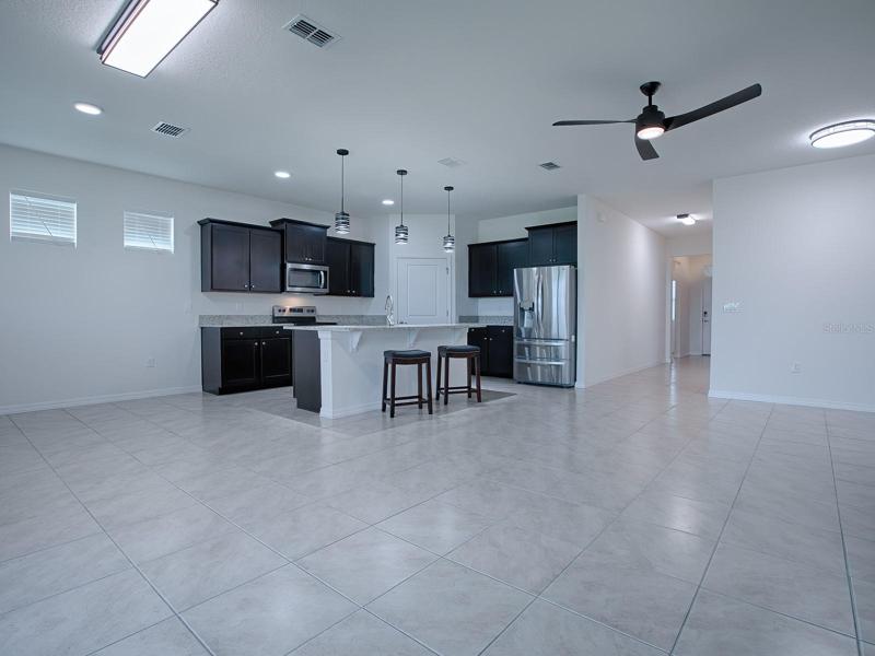 BEAUTIFUL TILE FLOORING THROUGHOUT