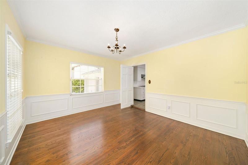 Dining room.