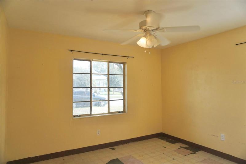Front bedroom - master
