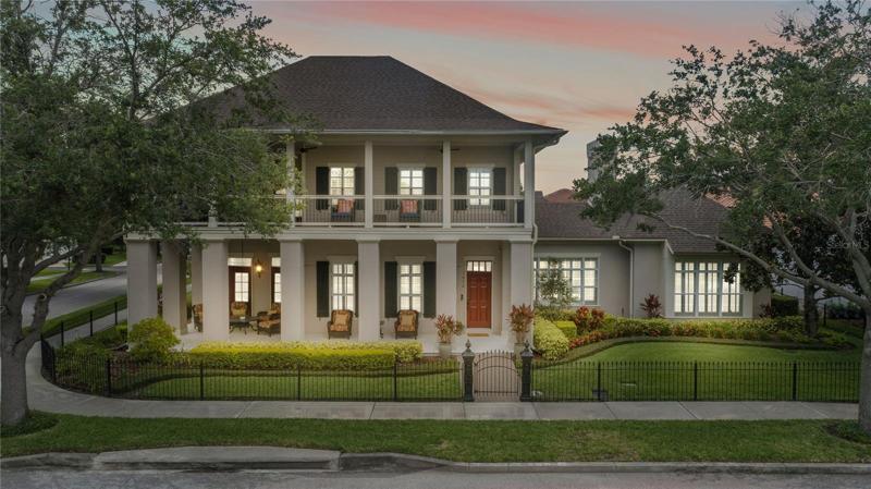 Beautiful LAKEVIEW Baldwin Park home on a .29 acre lot!