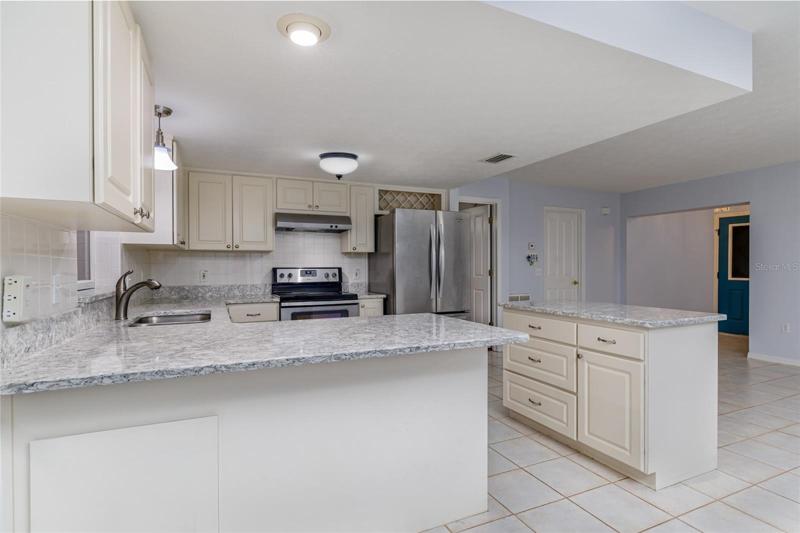 NEW Quartz Countertops