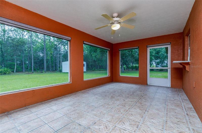 19x11 newly screened lanai