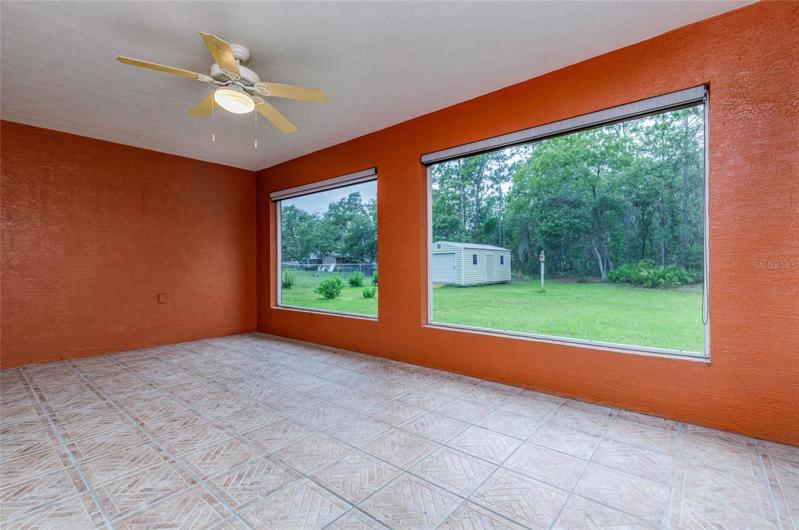 19x11 newly screened lanai