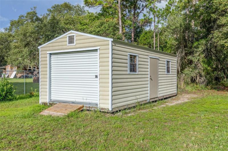 10x22 shed with electric