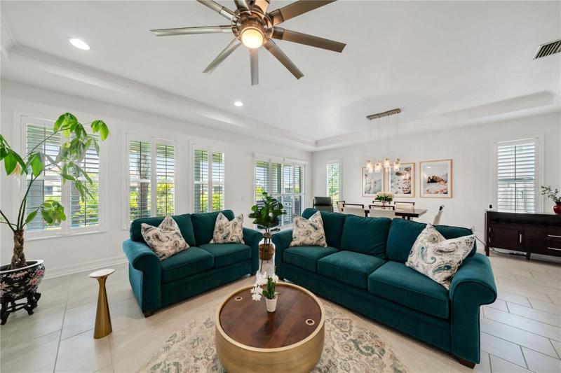 GRACIOUS FAMILY ROOM FOR ENTERTAINING