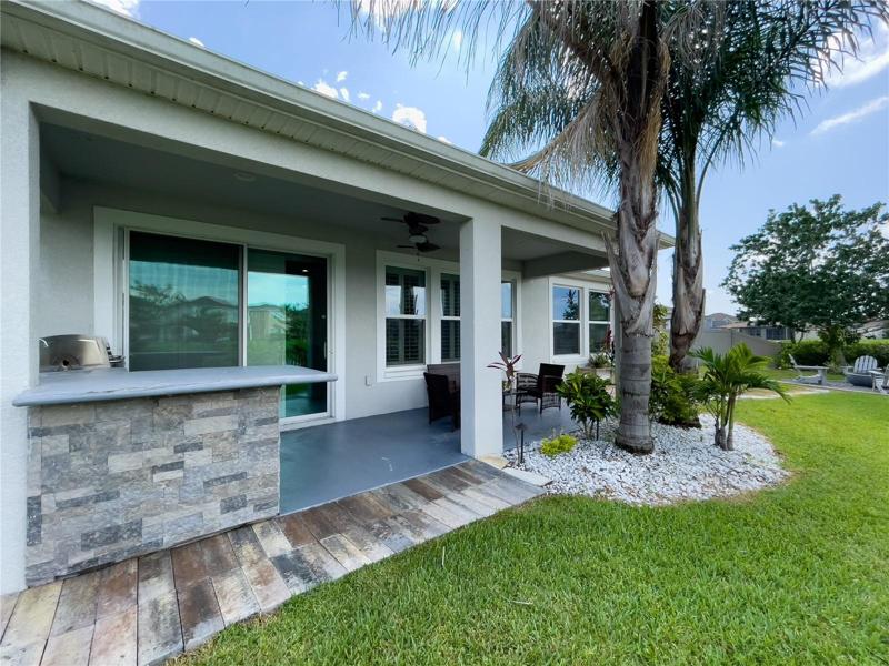 LANAI WITH OUTDOOR KITCHEN