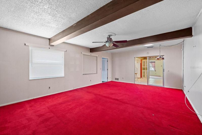 Family room w/entrance to kitchen