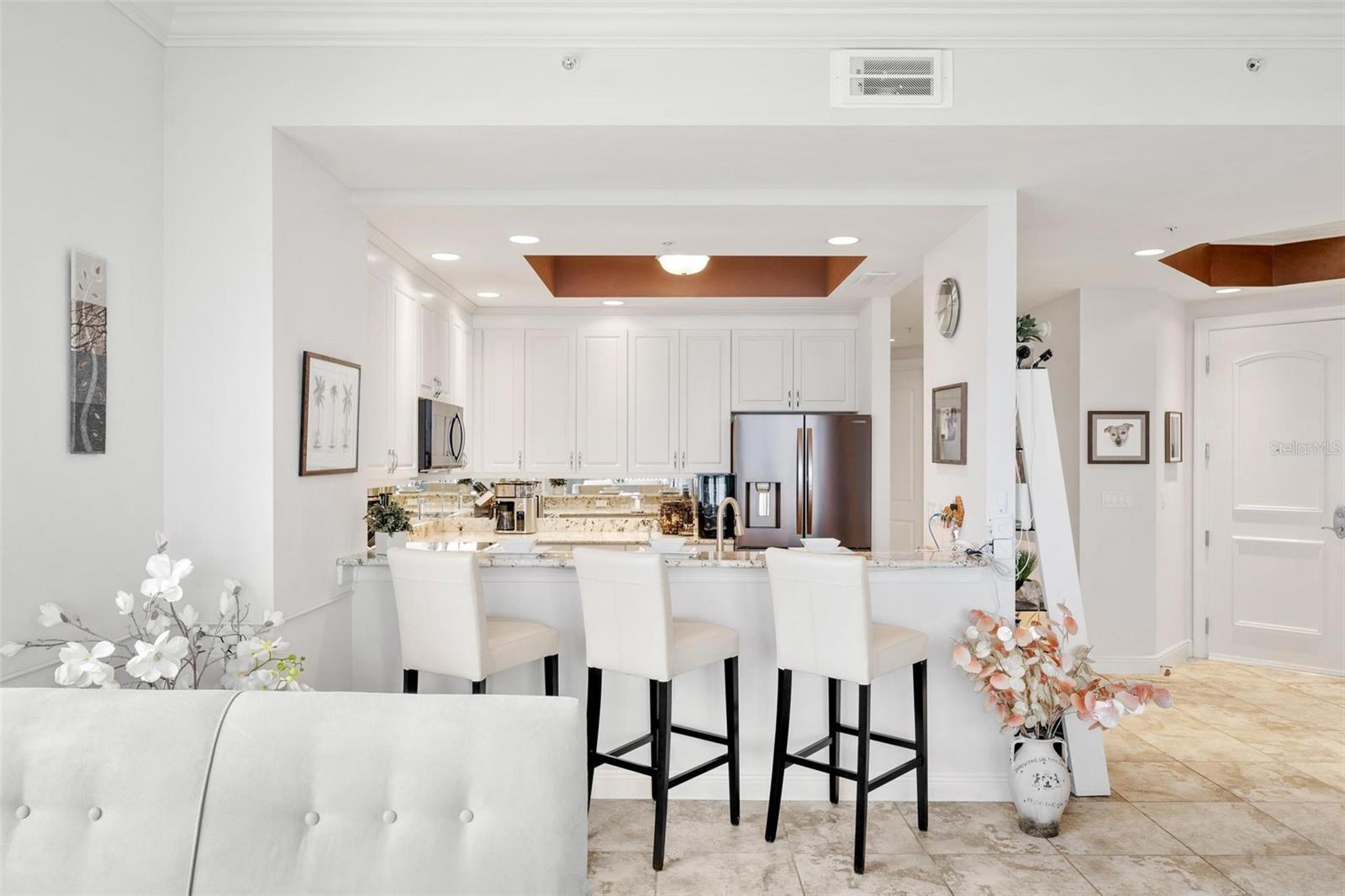 Breakfast Bar and Kitchen.