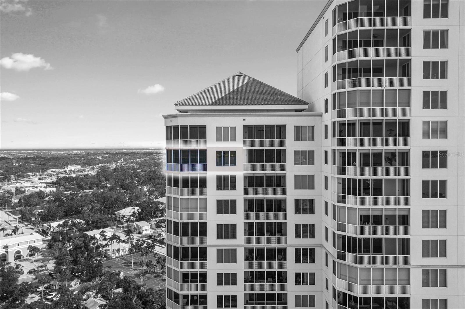 Aerial of the unit floor (highlighted)