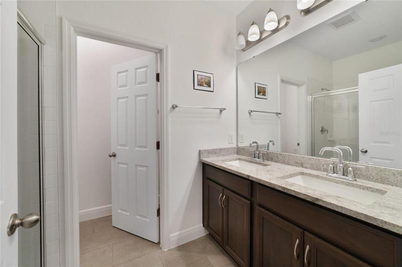 PRIMARY EN-SUITE BATH.