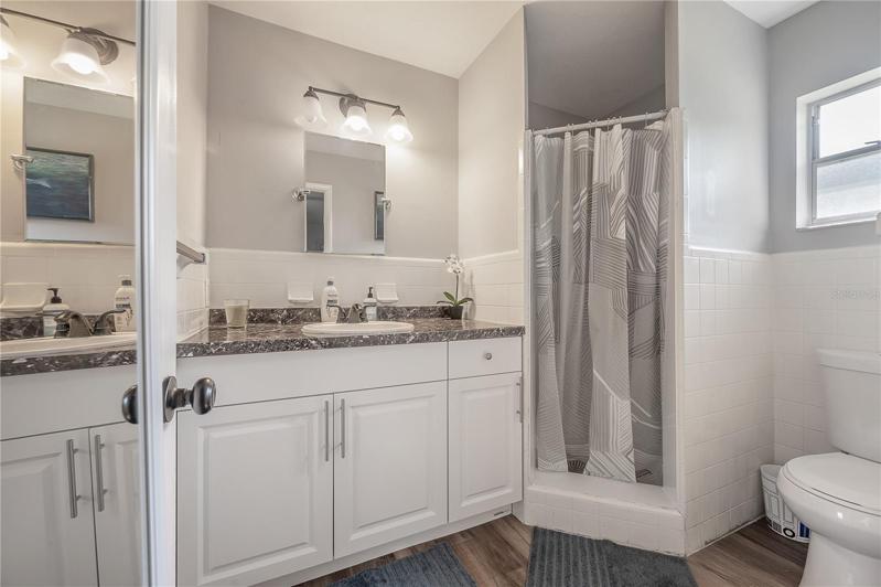 En-Suite Bathroom