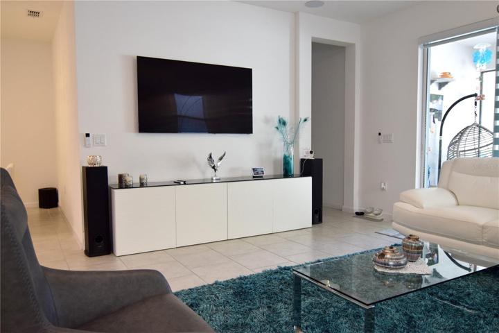 LIVING ROOM 1