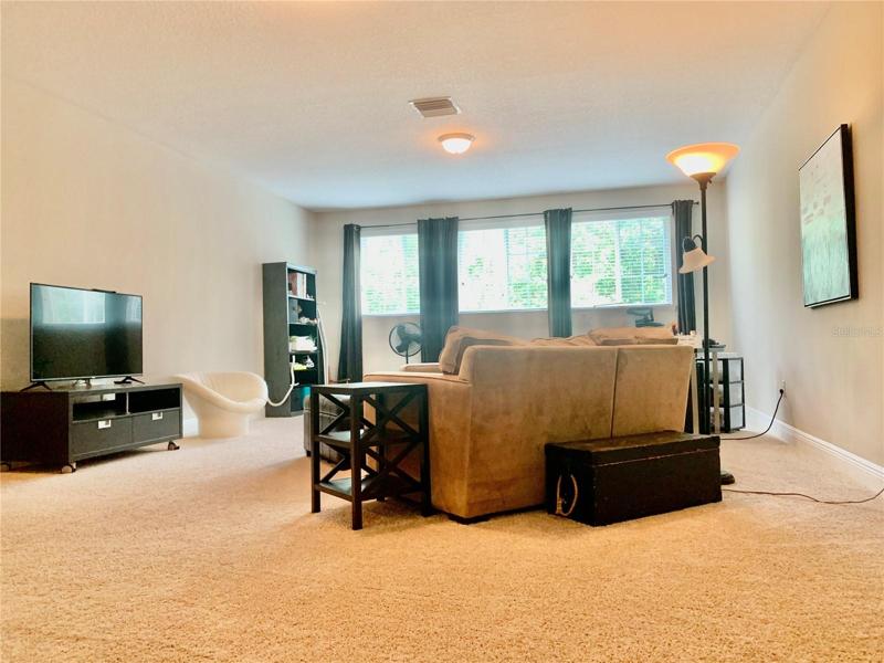 Spacious loft with 1/2 bath
