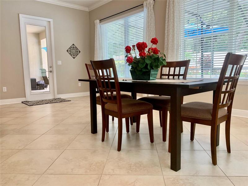 Breakfast space and sun room