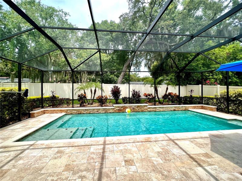 Gorgeous, screened saltwater pool!