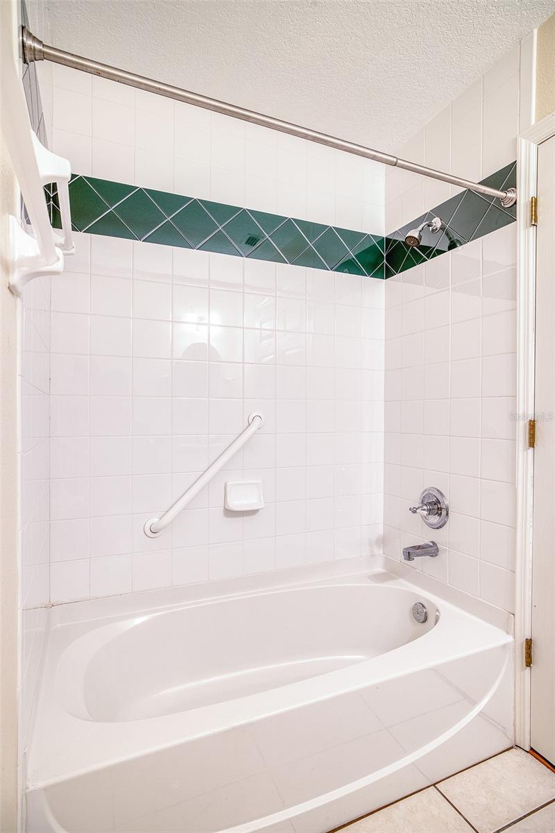 Secondary bathroom shower/tub combo