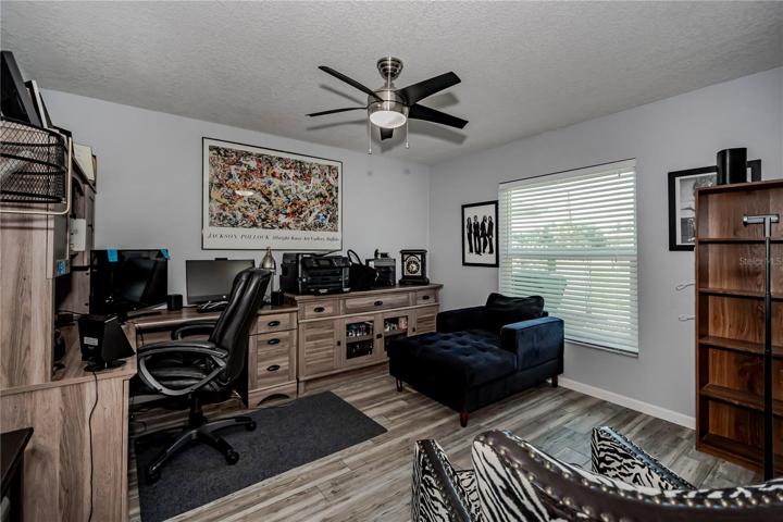 bedroom 3/office