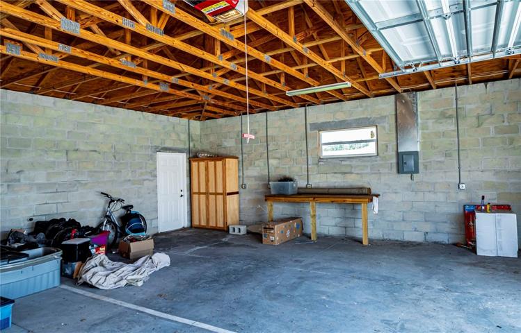 spare 4 garage with roll down, bring your toys!
