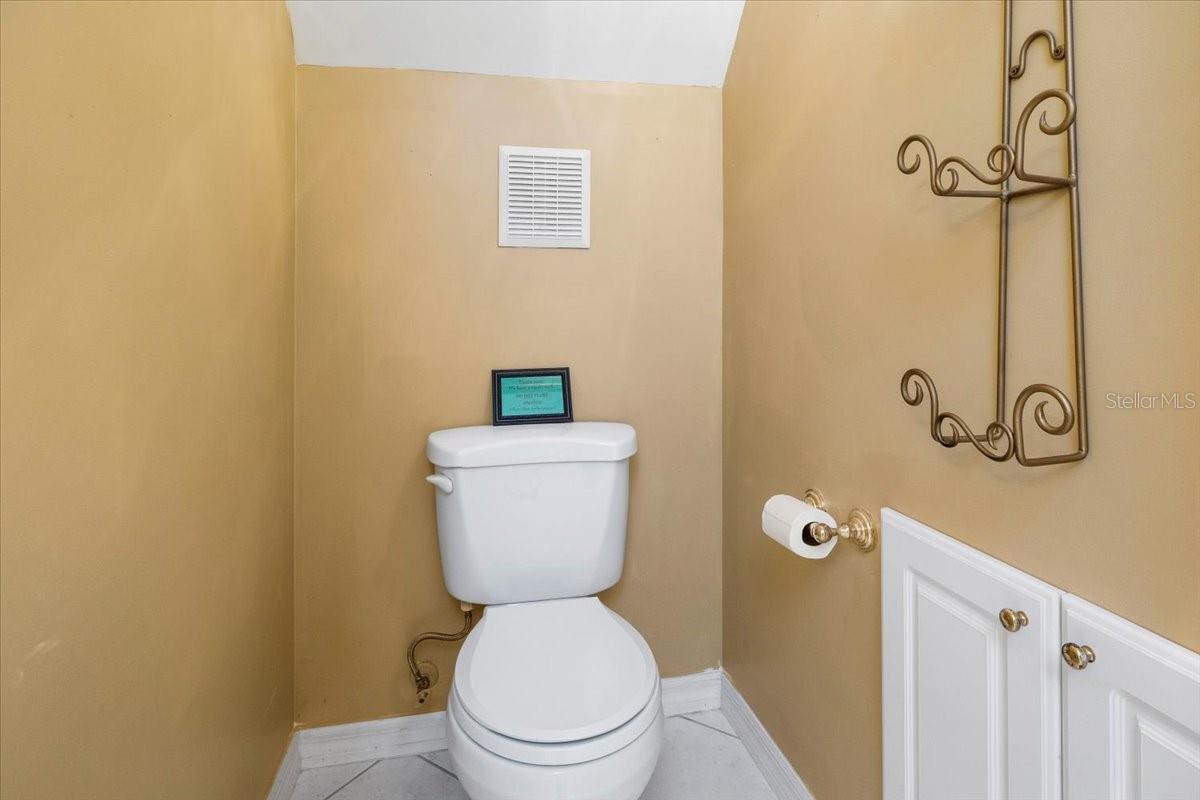 1st Floor Master Suite Bath3