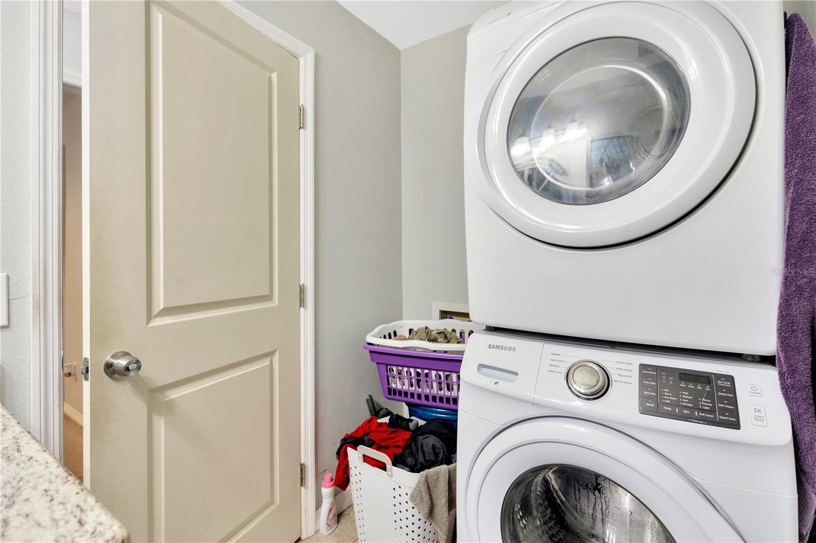 2nd bathroom with laundry - W/D included
