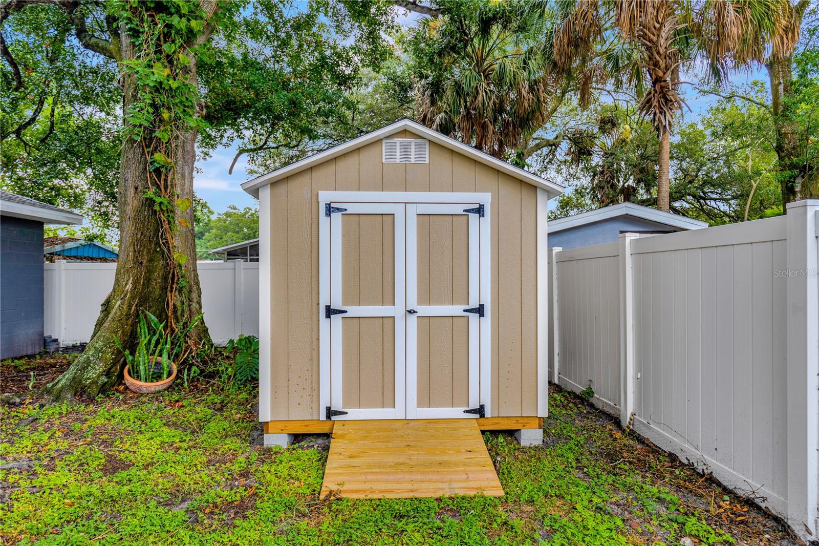 16x8 brand new shed