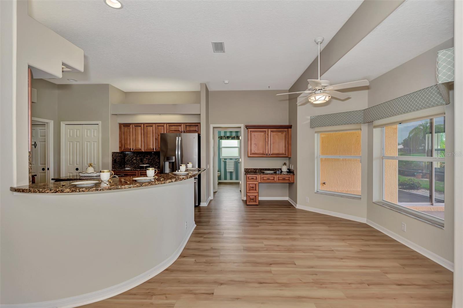 Dinette & Kitchen