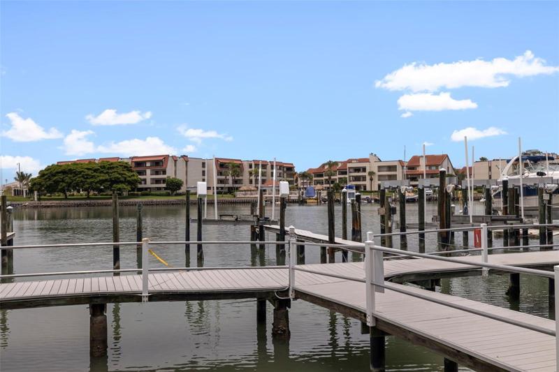Docks