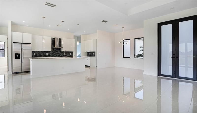 Living Room/Kitchen