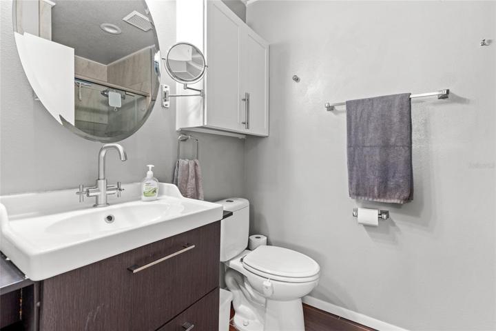 En Suite bath w shower in Owner's retreat