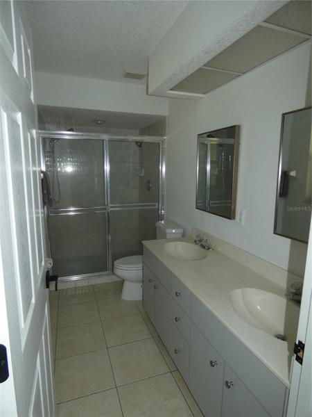 master bath dual sinks