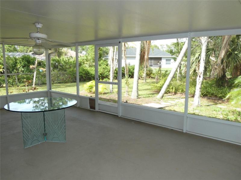 Huge lanai