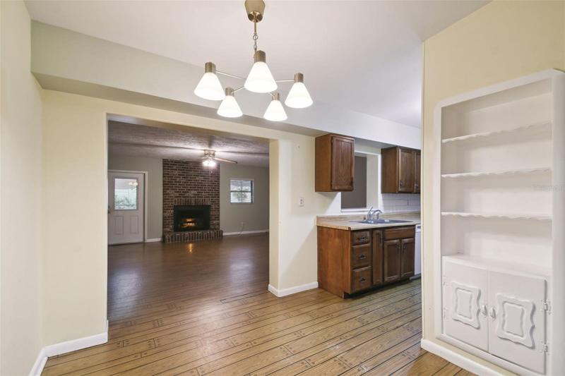 Kitchen Nook.