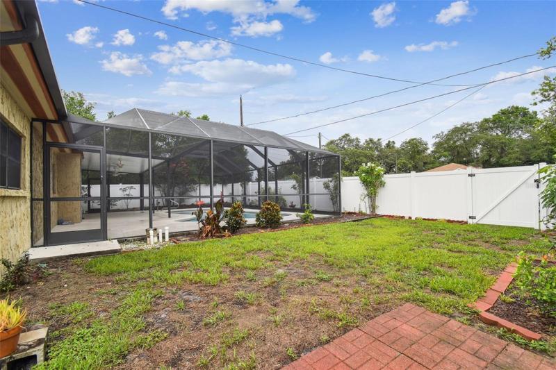 Side Yard Fencing Provides Privacy & Safety!