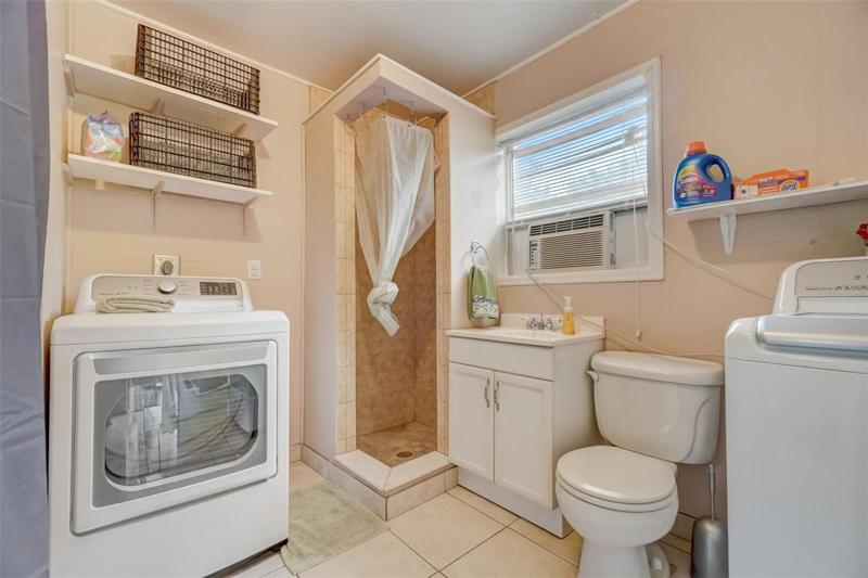 Utility and cabana bath