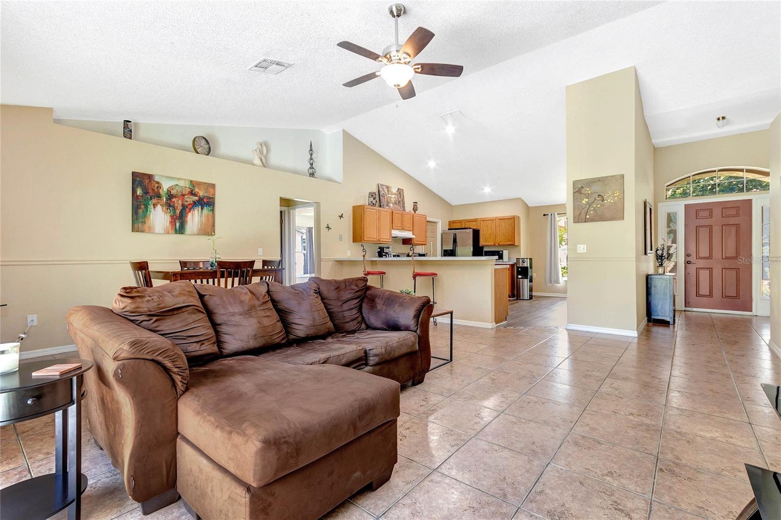 Plenty of space for furniture