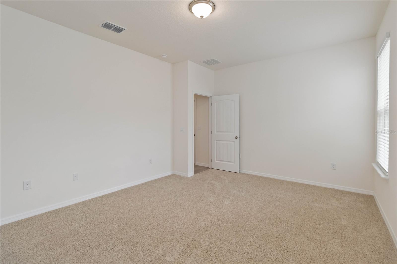 Master Bedroom (Main Floor)