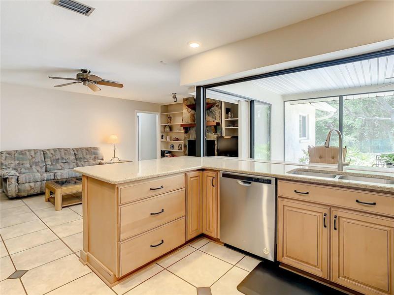 Kitchen - Family Room