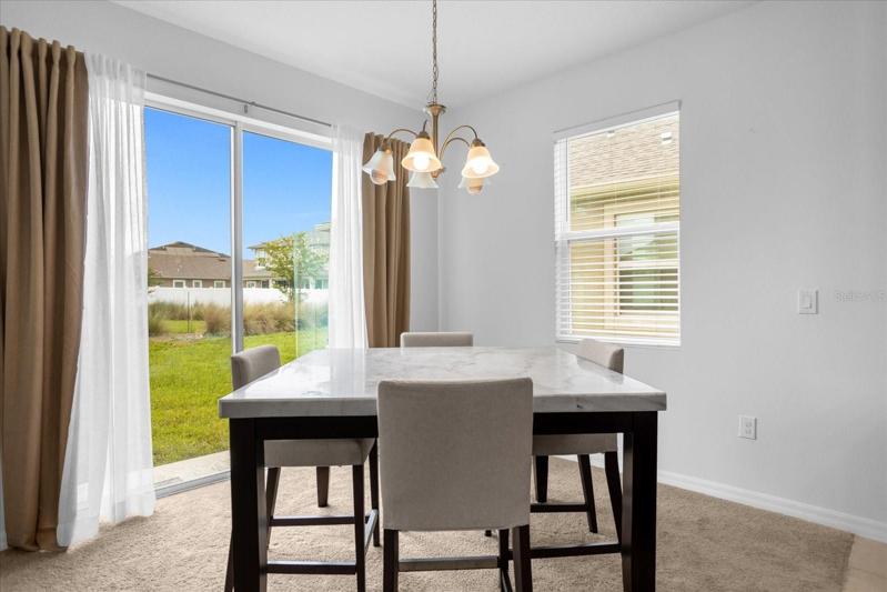 Eat-in Kitchen