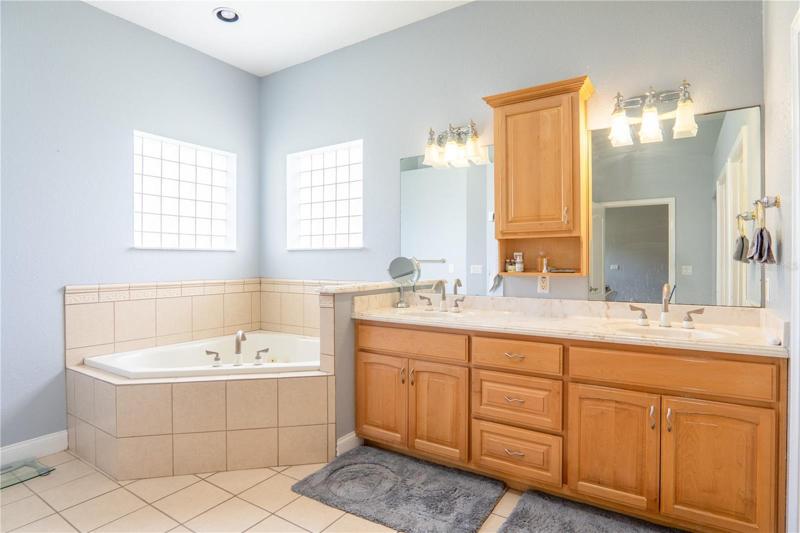 MASTER BATH #1