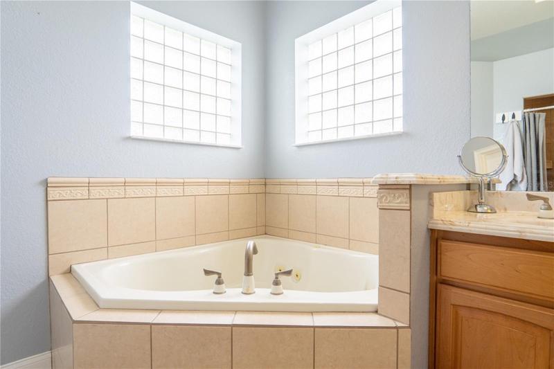 MASTER BATH #1