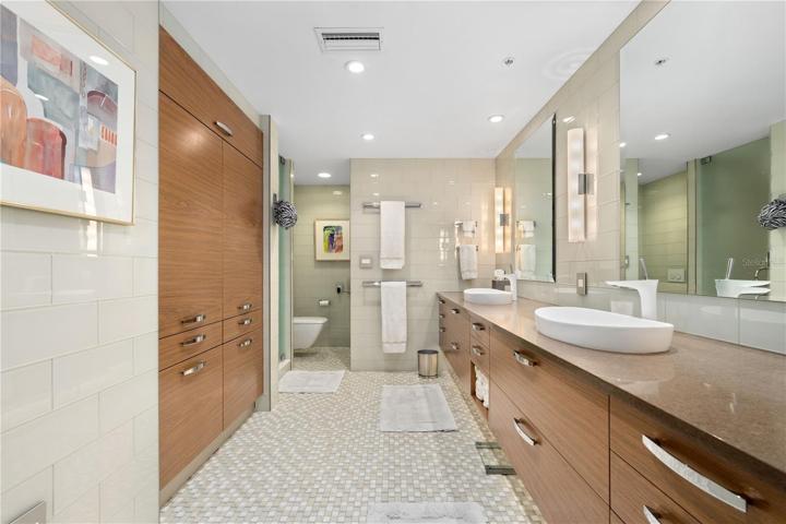 Primary bath