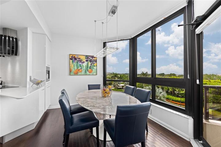 Breakfast nook