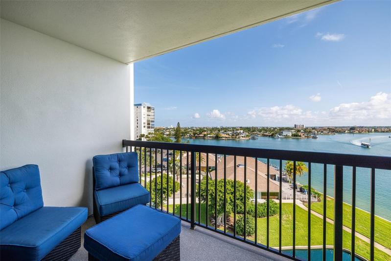 Intracoastal water view from your 7th floor balcony