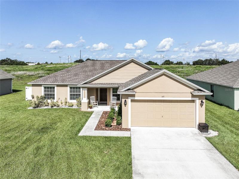 Well Kept 3 Bedroom/ 2 Bath with Flex Bonus Room